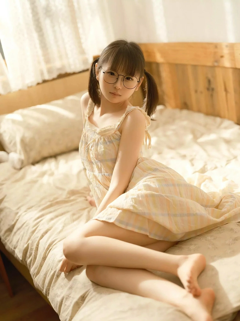 幼水铃衣 晨醒 [64P-165MB]-就是免费