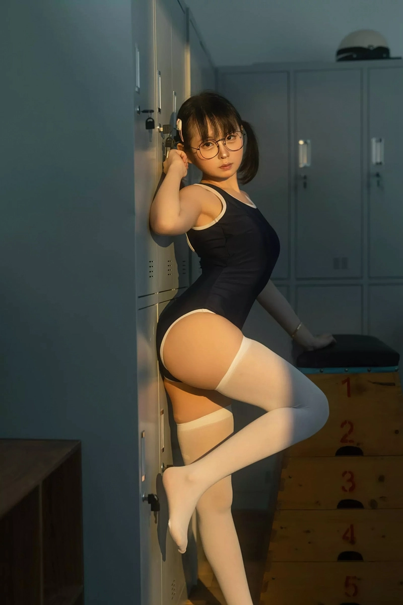 幼水铃衣 午间更衣室 [75P-227MB]-就是免费