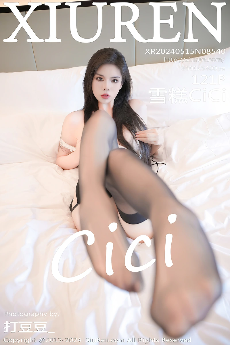 [XiuRen秀人网] No.8540 模特雪糕CiCi性感白T配黑皮短裙露黑丝袜秀修长美腿诱惑写真-就是免费